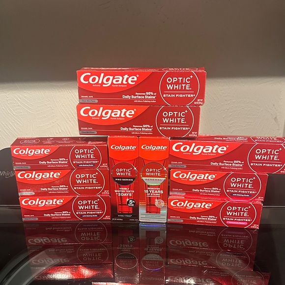 Colgate Optic White Toothpaste Set - Picture 2 of 2